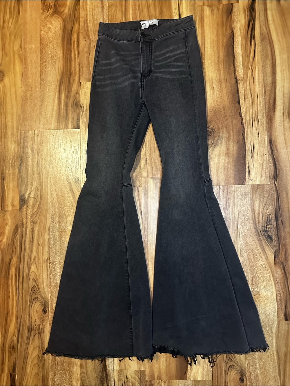 Free People Black Super Flare Bell Bottom Jeans Women’s 25 Raw Hem Stretch Boho